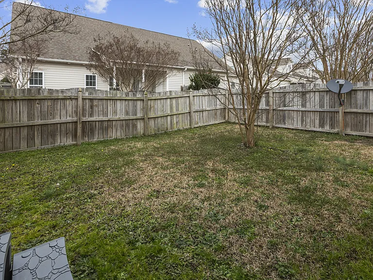 1624 Brook Hollow Dr #1-B — Photo 25