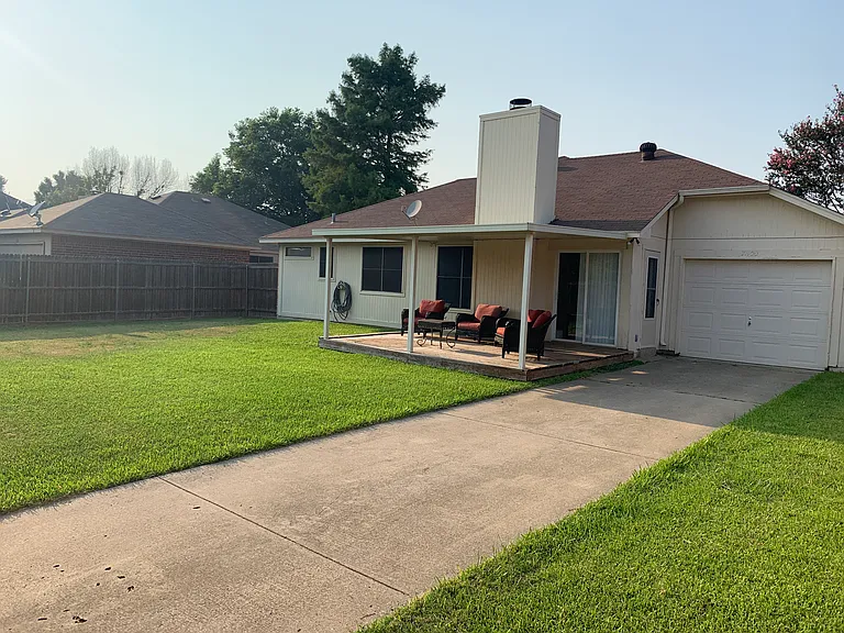 7800 Cornell Dr — Photo 5