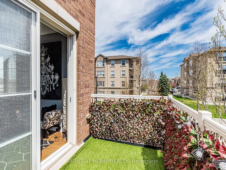 165 Hampshire Way #61 — Photo 39