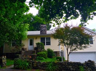4 Carpenter Pl, Yorktown Heights, NY 10598