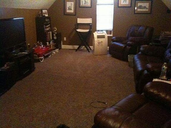 2nd image of 1161 McIntosh Ln