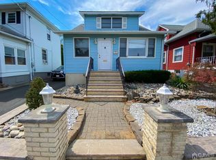 196 Washington St, Keyport, NJ 07735