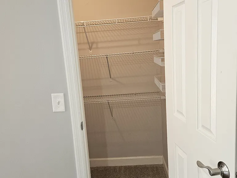 227 Wynbrook Ct — Photo 5