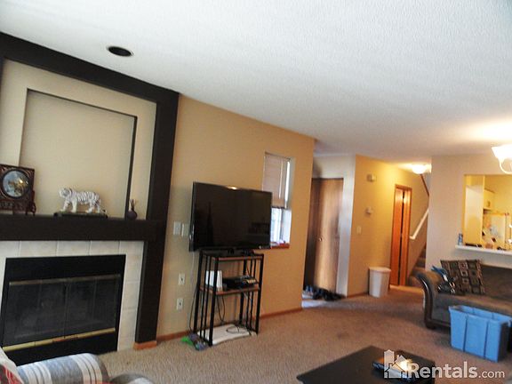 5th image of 2165 Shenandoah Ct N #C