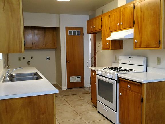 4th image of 189 N Marguerite Ave
