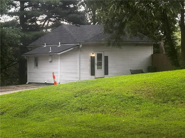 4502 Orchard Rd, Saint Joseph, MO 64505