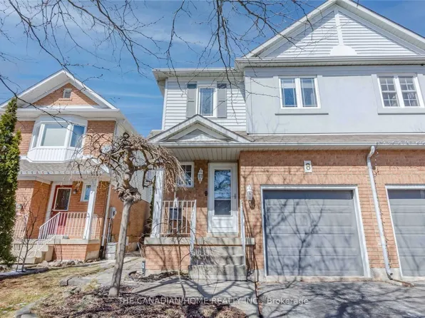 8 Thornlodge Dr, Hamilton, ON L8B 0L8
