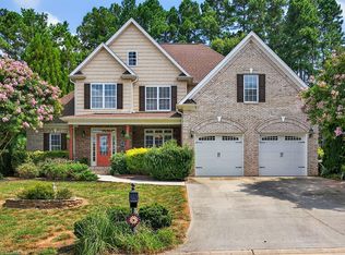 221 Kiawah Island Dr, Winston Salem, NC 27107