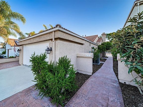 2nd image of 823 Cedarbend Way