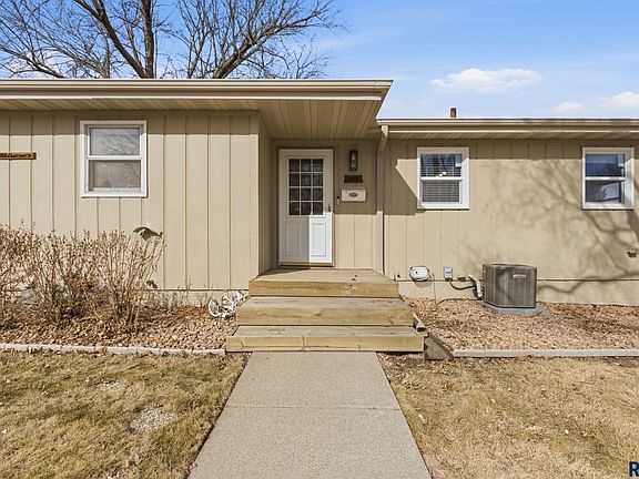 4th image of 2309 S Braemar Dr