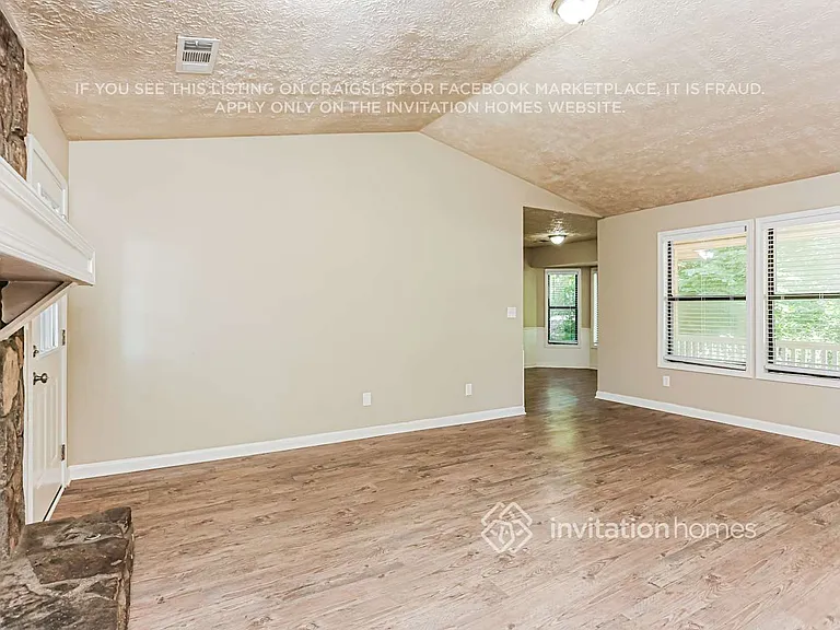4821 Chapelle Ct — Photo 6