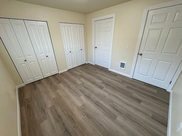 2215 Elm St SW — Photo 8