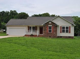 2074 Drive Inn Rd, Lincolnton, NC 28092