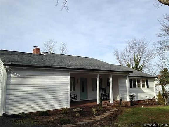 2nd image of 220 W Pine St
