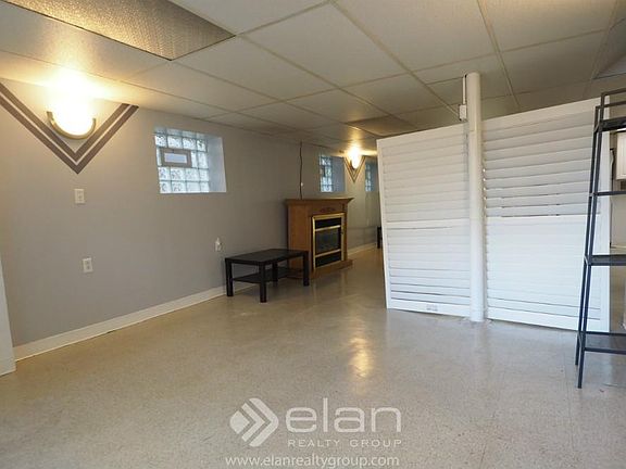 2nd image of 2417 W Cullom Ave #G