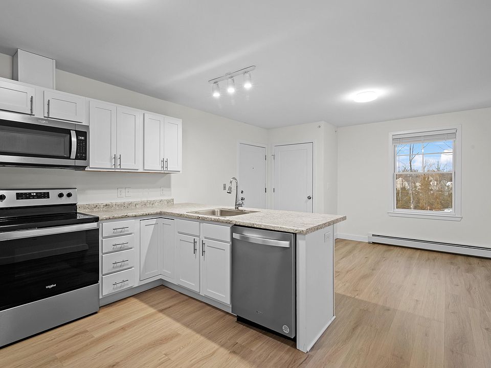 Carriage Walk Apartments 3 Carriage Walk Ln Scarborough ME Zillow