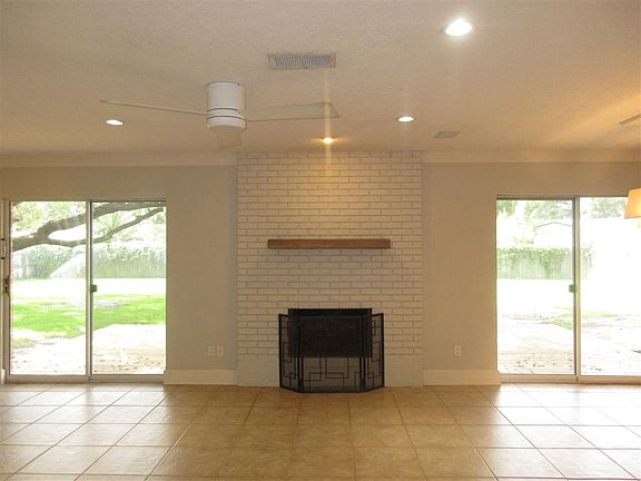 4th image of 2816 Whisper Oaks Dr