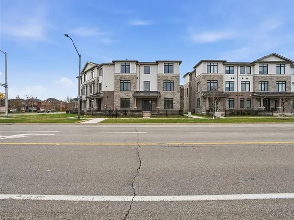 2168 Postmaster Dr, Oakville, ON L6M 2Z4