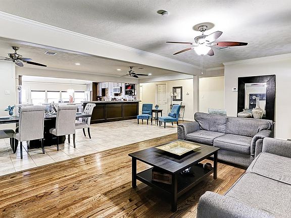 3rd image of 6034 Hornwood Dr