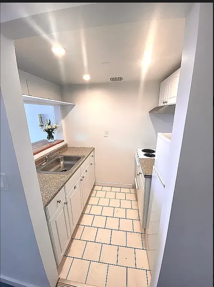 448 Bergen Street — Photo 3
