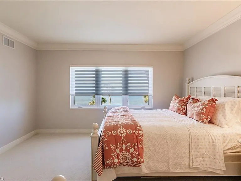 2885 Gulf Shore Blvd N #302 — Photo 27