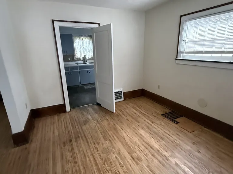1149 Brown St — Photo 12