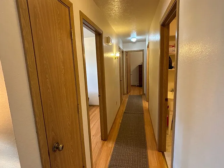 213 Yukon Dr — Photo 5
