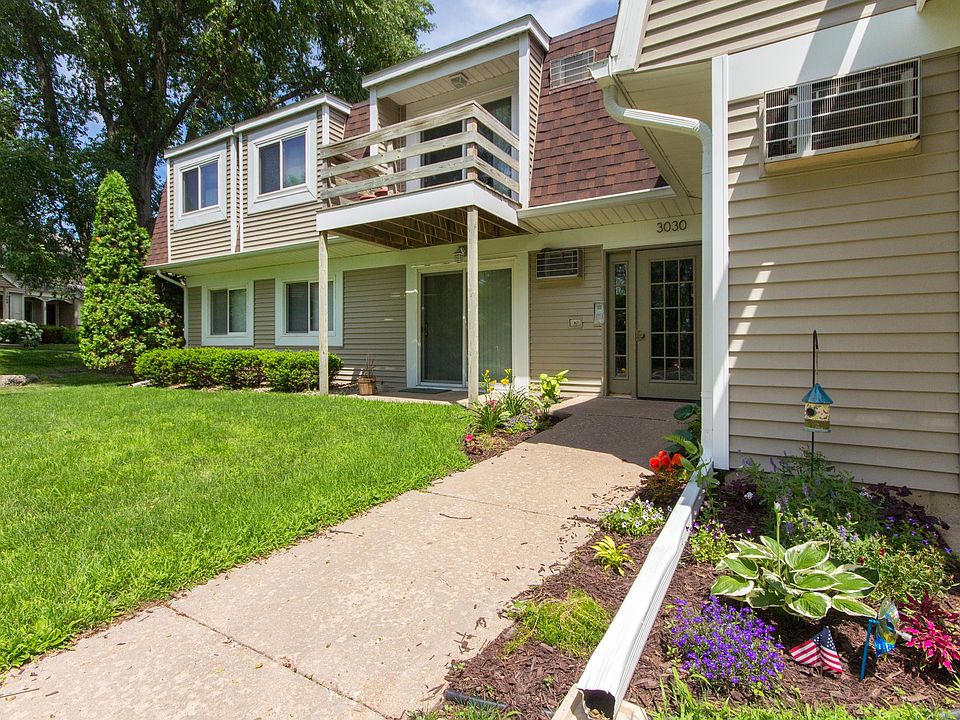 Your apartment is on the right side on the first floor.