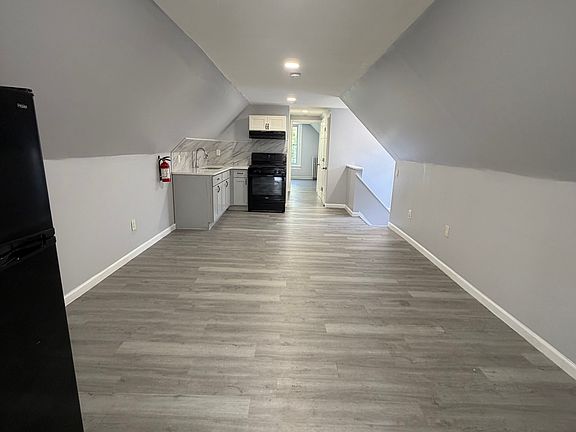 2nd image of 20 Wade St #3
