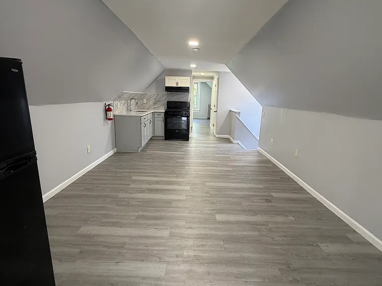 20 Wade St #3 — Photo 2