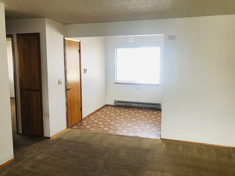 3821 S Thompson Ave — Photo 10
