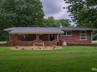 2325 E Navajo Dr, Vincennes, IN