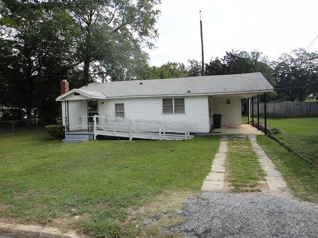 1st image of 426 E Sproles Ave