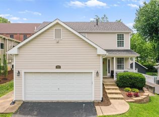 442 E Glendale Rd, Saint Louis, MO 63119