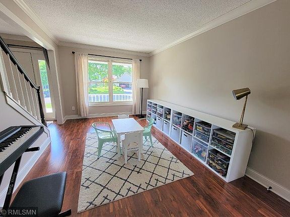 2nd image of 1923 Waterford Cir