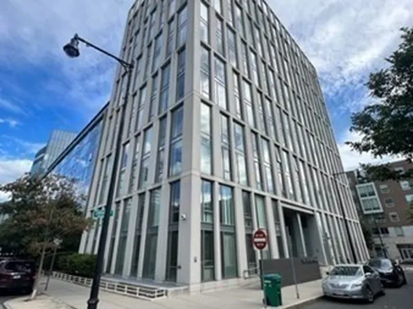 2 Earhart St Unit 121, Cambridge, MA 02141