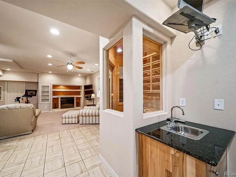 257 S Jackson St #A — Photo 37