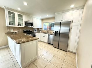 2512 Santa Ana Ave, Costa Mesa, CA 92627