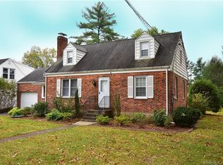 17 Sunset Rd, Newington, CT 06111