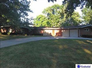 1753 S 107th St, Omaha, NE 68124