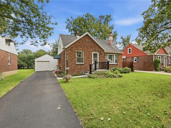 43 Norman Pl, Amherst, NY 14226