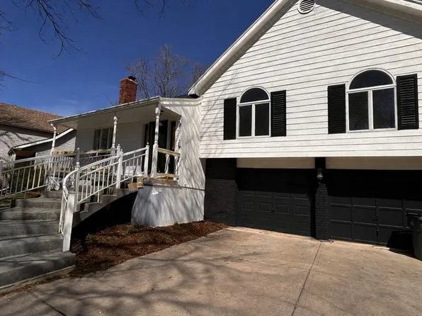 1226 E Jamestown Dr, Olathe, KS 66062