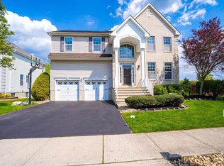 31 Eddington Ln, Monroe Township, NJ 08831