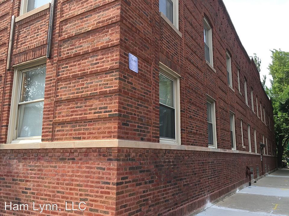 1st image of 4004 N Hamlin Ave #3800-1E
