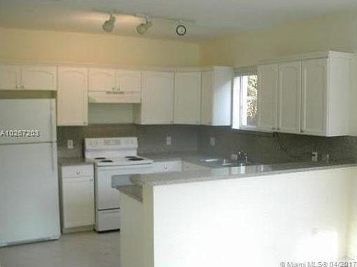 1st image of 400 Giralda Ave