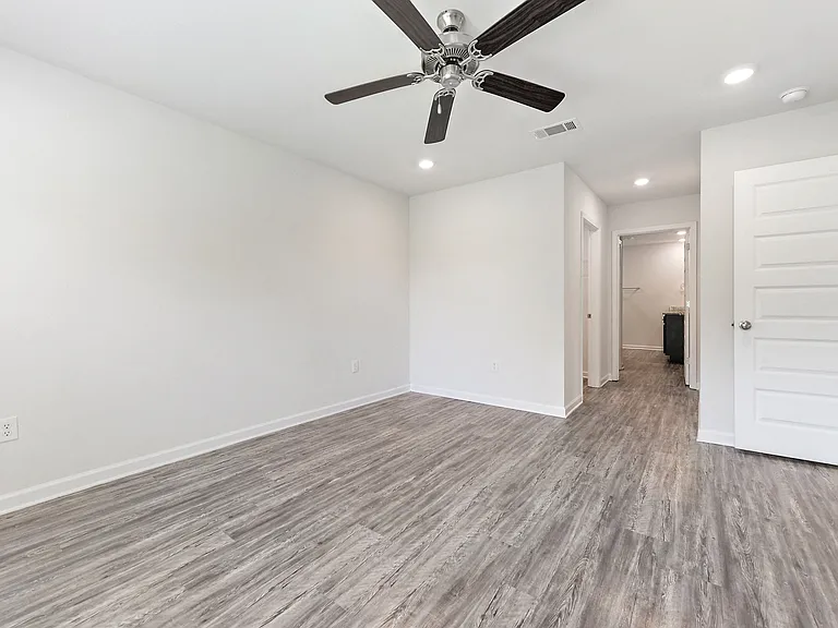 Emerald Lakes South — Photo 29