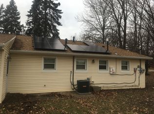 25700 Pineview Ave, Warren, MI 48091