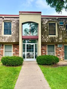 907 11th Ave S APT 5, Hopkins, MN, 55343