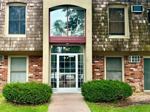 907 11th Ave S APT 5, Hopkins, MN 55343