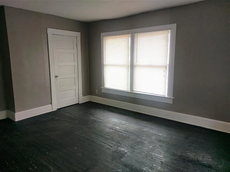 112 Grover — Photo 3